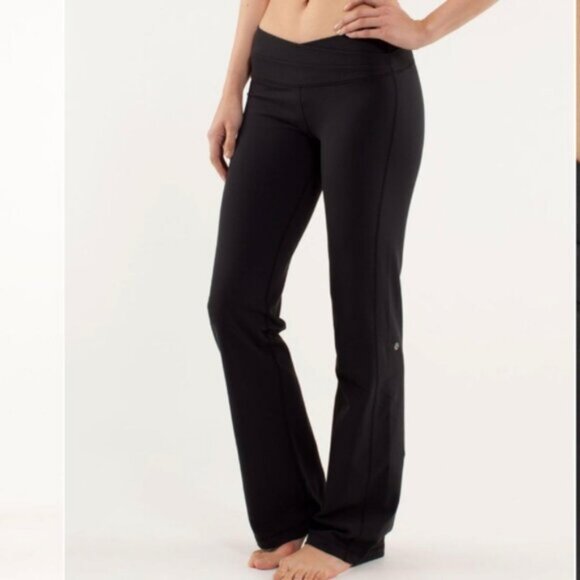 Lululemon Astro Pant Black EUC - Picture 4 of 13